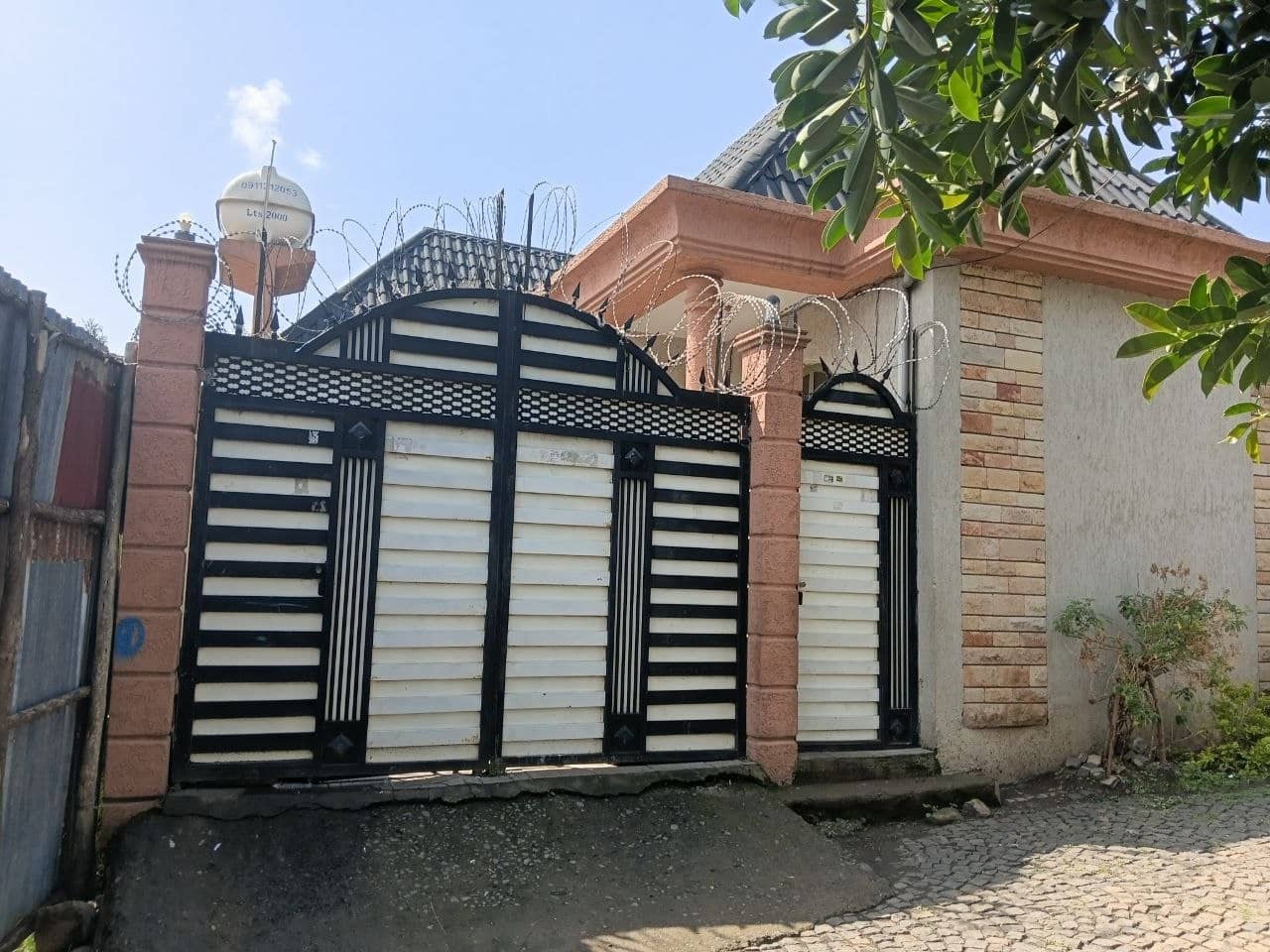 150 ካሬ ቦታ ህዳሴ