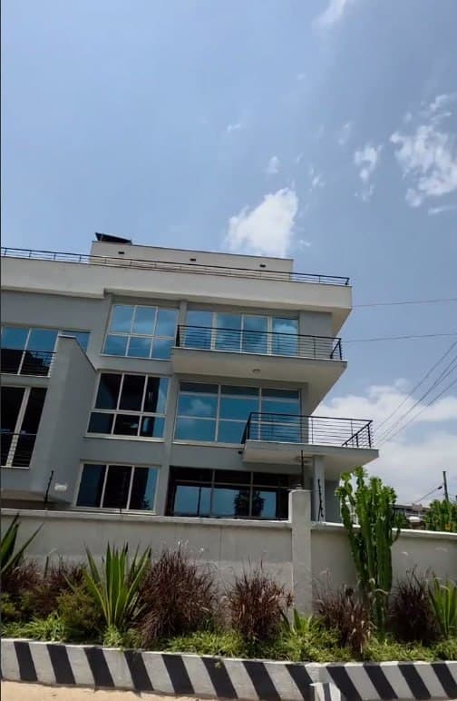Luxury Fully Furnished House in Bole Rwanda — 1